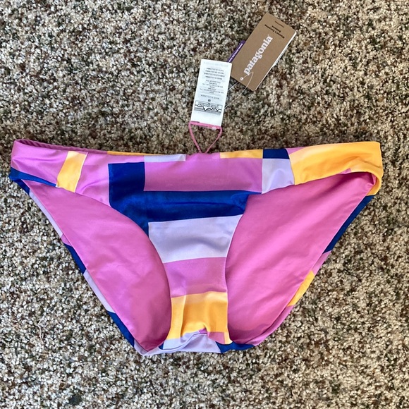 Patagonia Other - Patagonia Sunamee bottoms. Size M.